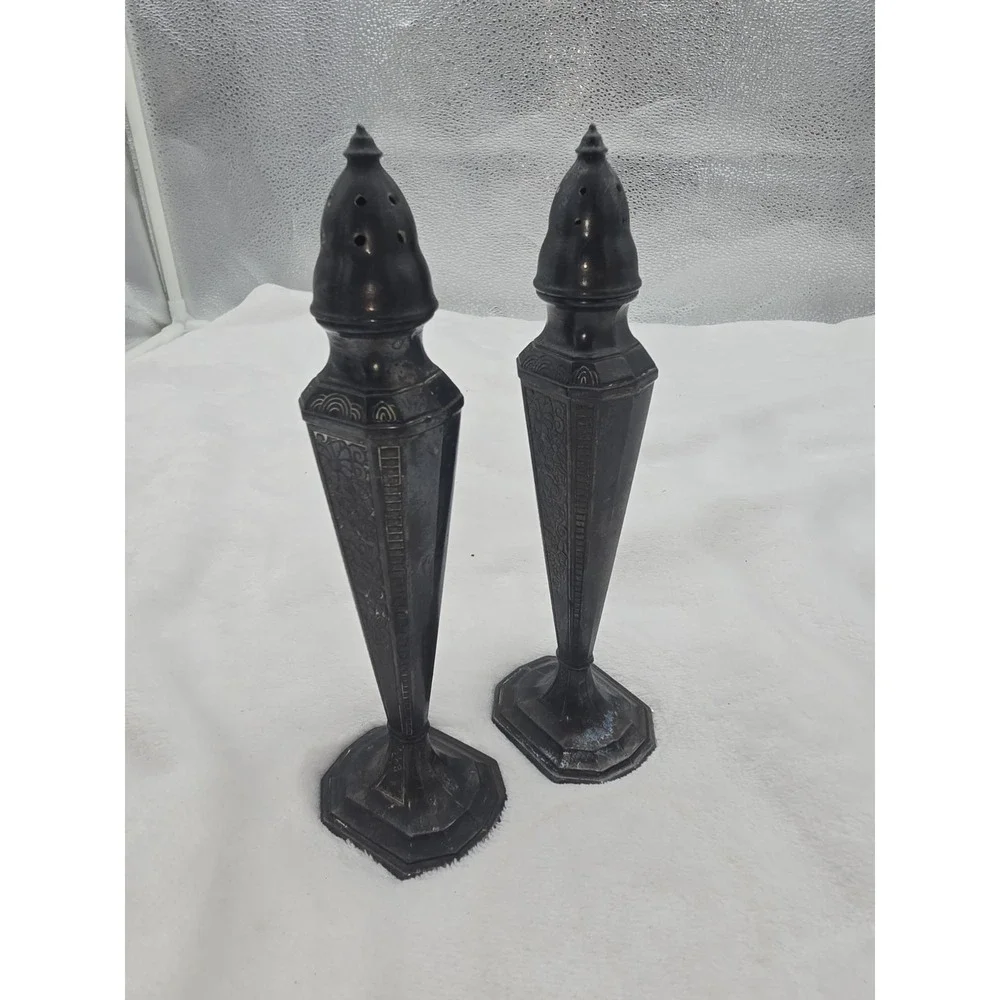 Cleopatra‎ Lotus Blossom Metal Salt & Pepper Shakers VTG